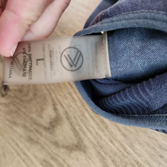 Savvy sports bra - Picture 2 of 3